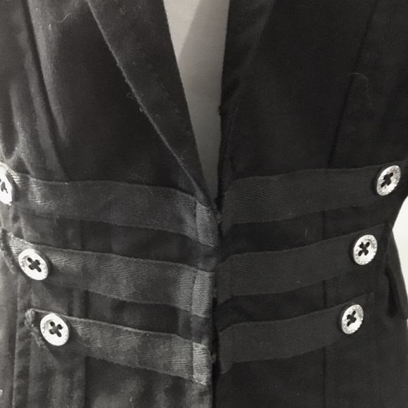 Short Tailored Fit CAbi Jacket - Picture 4 of 5